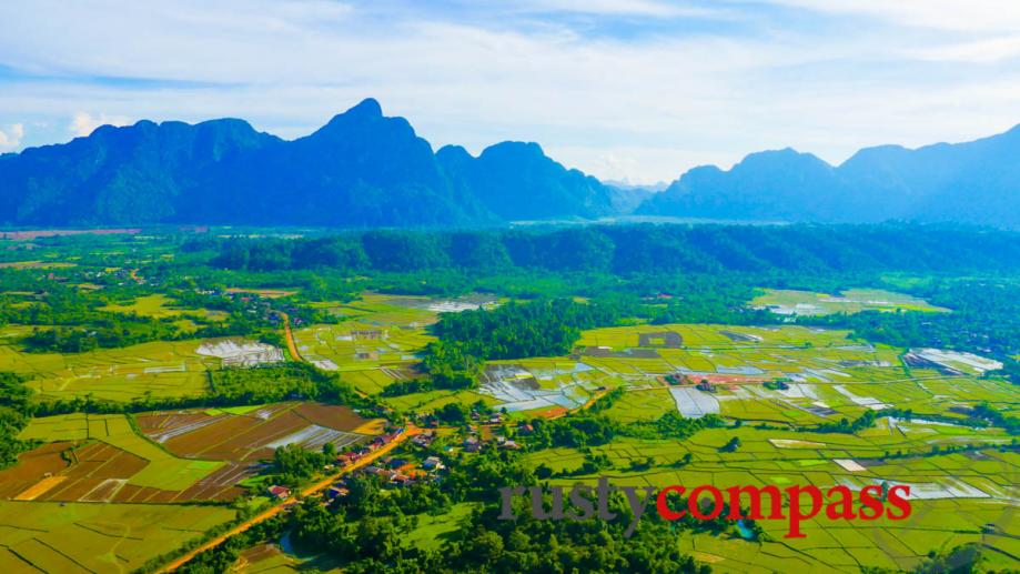 The incredible viewpoint over the mountains, Vang Vieng
