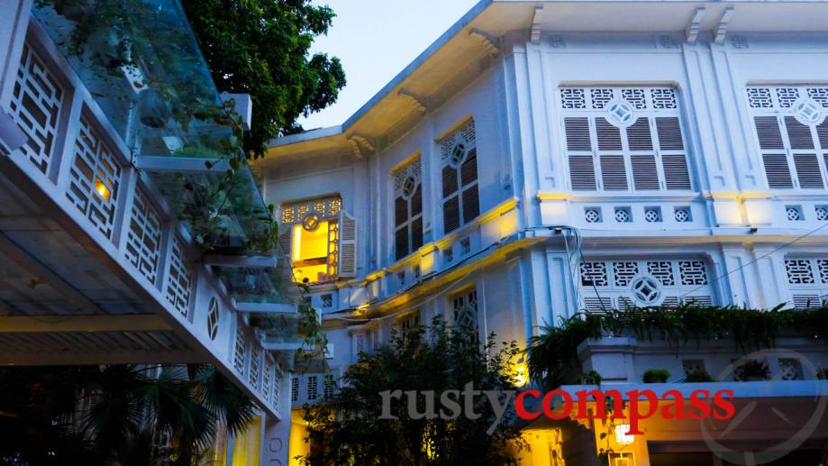 Luc Thuy Restaurant and Cafe is right by Hoan Kiem...