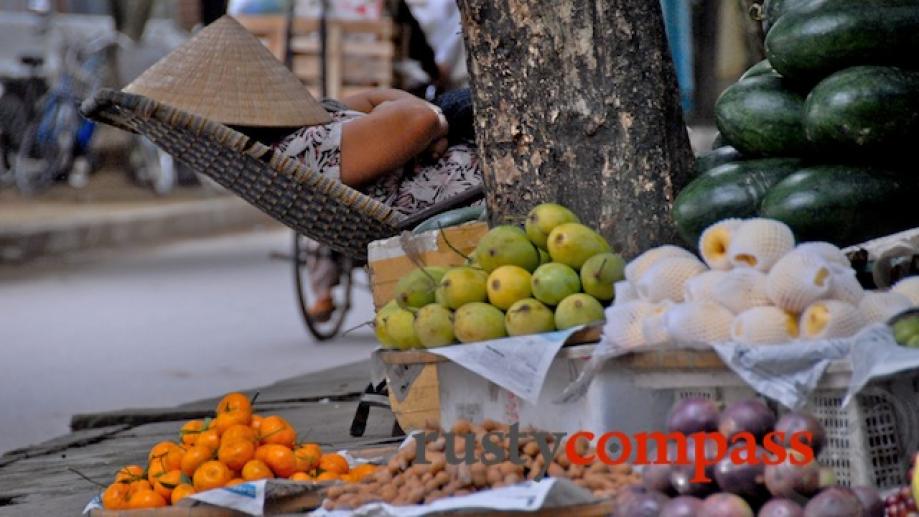More siesta at the fruit stall, Hue