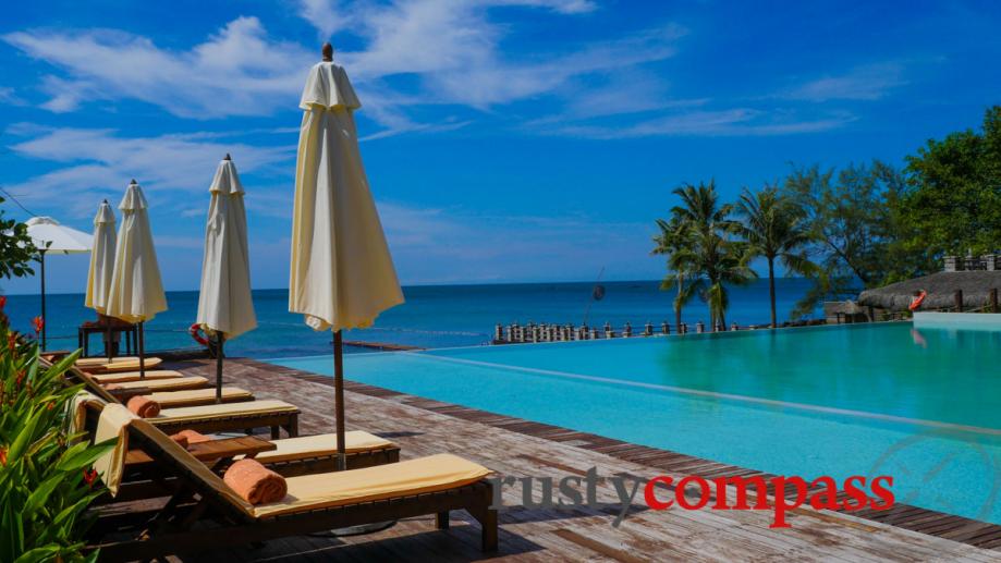 Chen Sea Resort, Phu Quoc - the pool.
