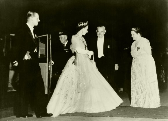 Queen and Premier Cahill in 1954. He wasn't mentioned at the Opera House opening in 1973