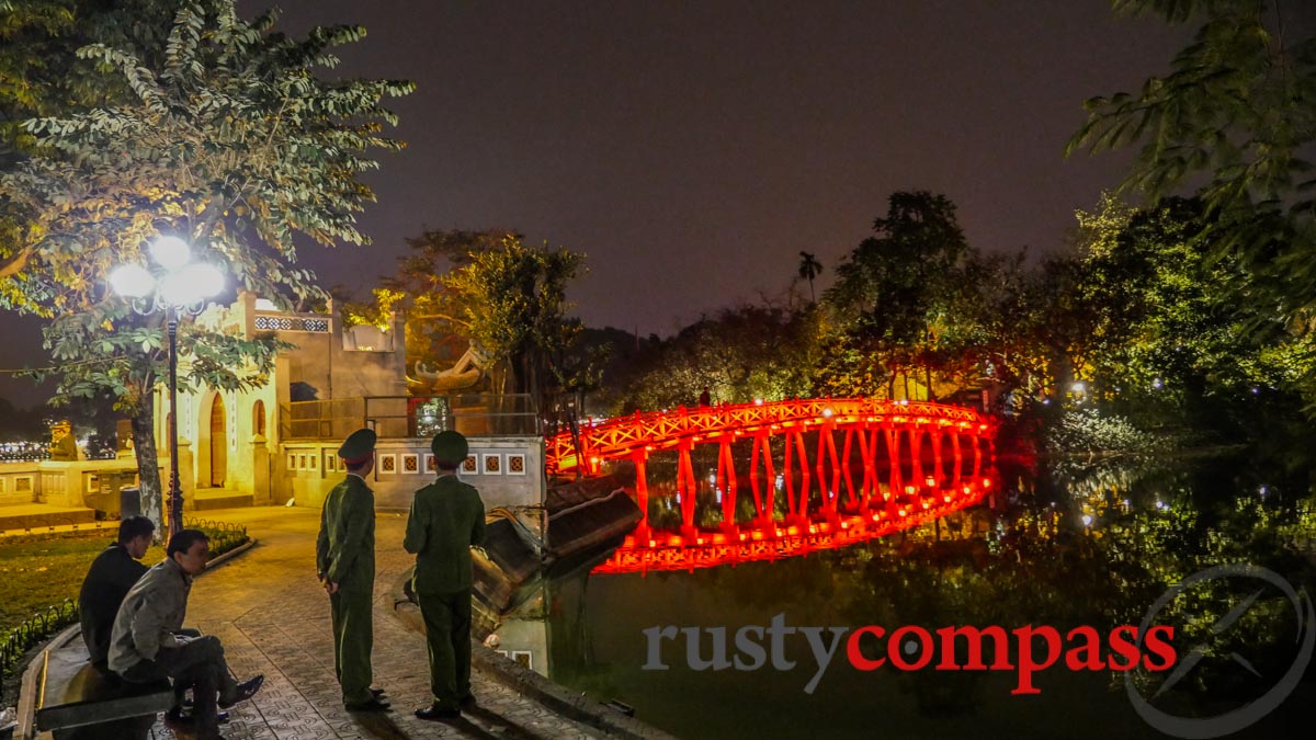 Ngoc Son Pagoda, Hoan Kiem Lake - closed off after the turtle was found dead.