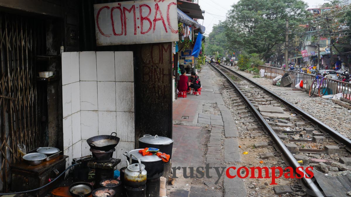 Life along the railway, Hanoi Life along the railway, Hanoi