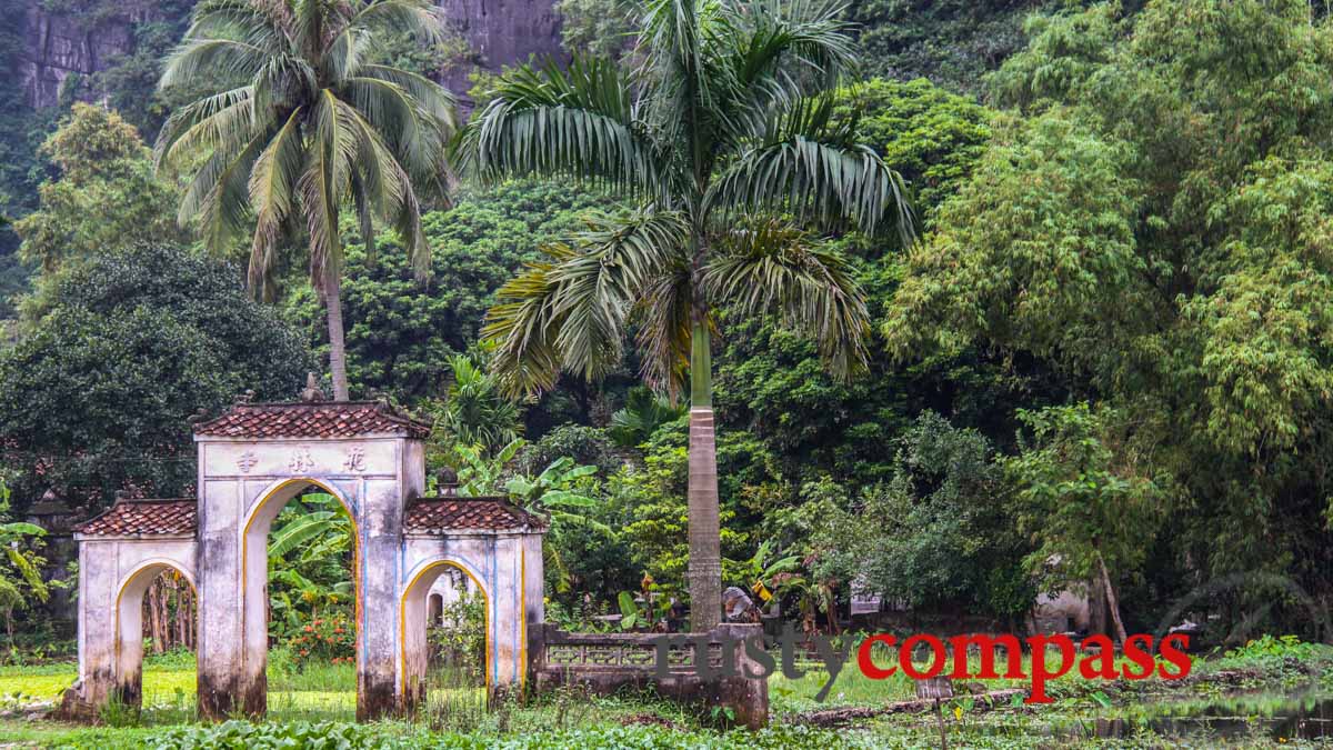 Cycling the Ninh Binh countryside.