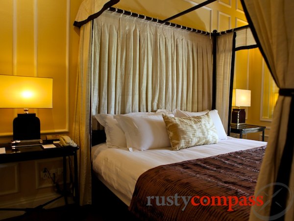 images/rustycompass/CAMBODIA/SIEMREAP1210/SIEMREAPHOTELS/RAFFLESGRANDDANGKOR0211/grandsiemreap4x35.jpg Cambodia,Grand Hotel D'Angkor,hotels,Siem Reap