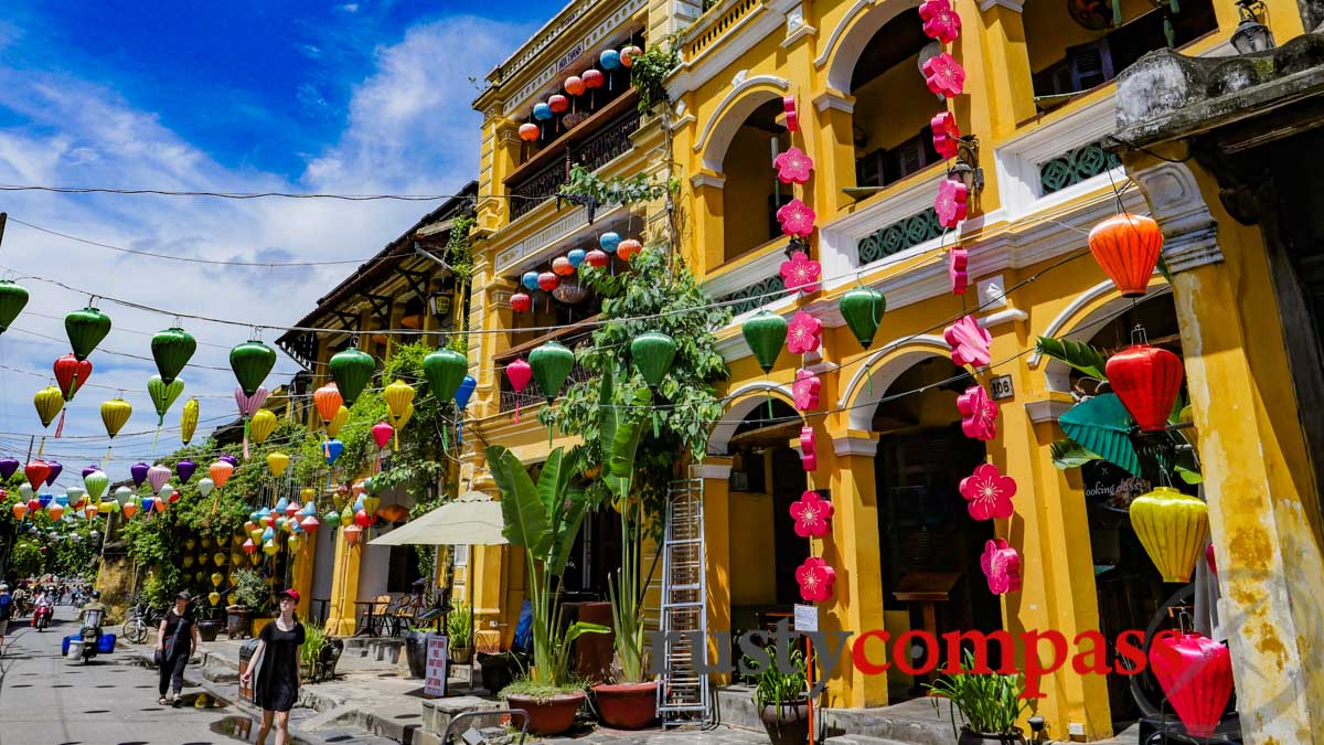 Hoi An's magical old streets