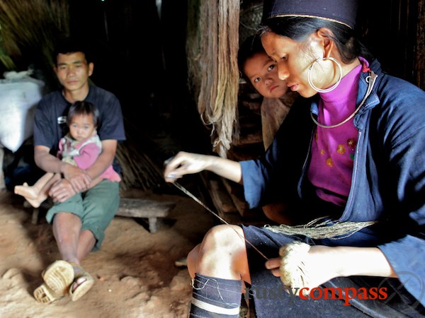 Black Hmong home near Ta Phin