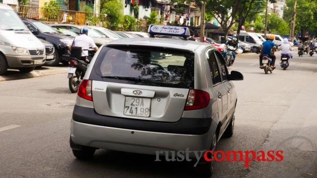 Avoiding dodgy tourist taxis in Saigon and Hanoi