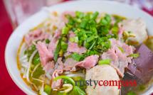 Bun bo Hue noodle soup