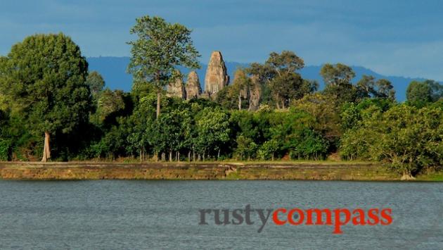 Looking across the royal baths to Pre Rup