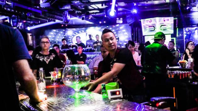 Bank nightclub, Hanoi