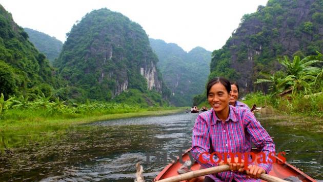 Thung Nang boat trip, near Tam Coc.