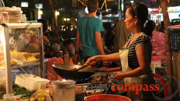 Siem Reap night market dining