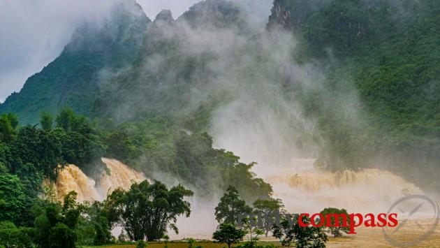 Ban Gioc fury after the rain