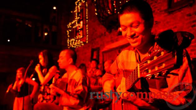 Carmen Bar, Saigon - it's rather red inside.