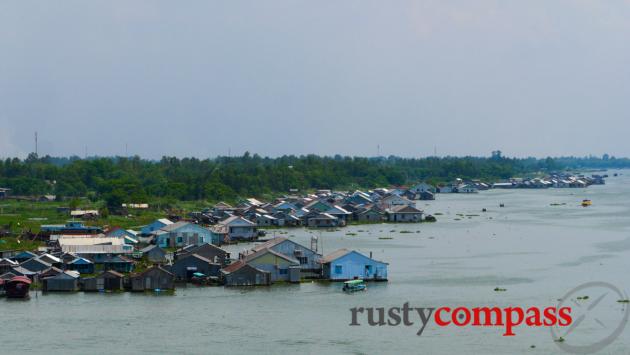 Floating houses, Chau Doc