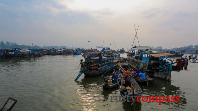 Chau Doc floating market