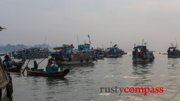 Chau Doc floating market