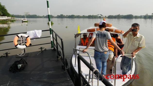 A boat trip along the Saigon River is a great way to visit to Cu Chi.