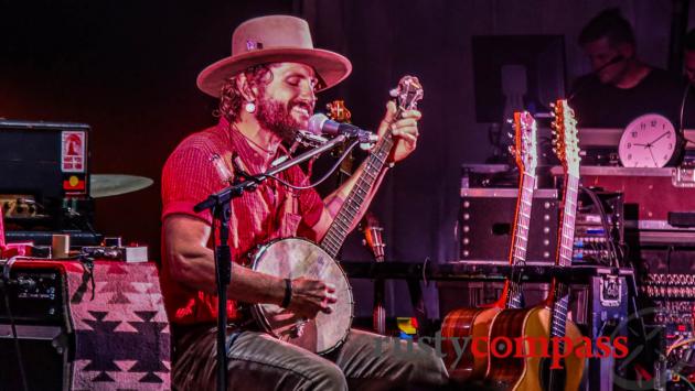 Fremantle busker done good - John Butler