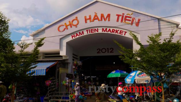 Ham Tien market