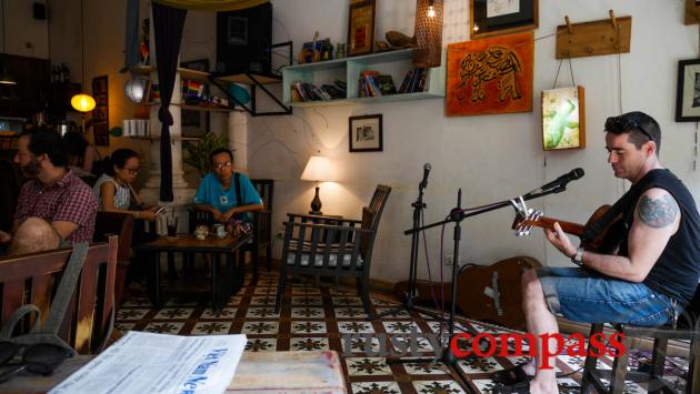 Live tunes at Hanoi Social Club
