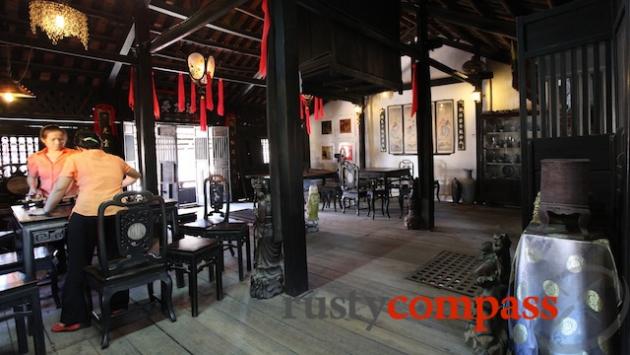 Spacious Phung Hung old house, Hoi An