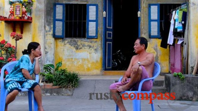 A Chinese couple keep their distance. Kampot