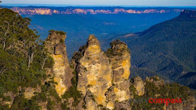 Three Sisters and Jamison Valley, Katoomba