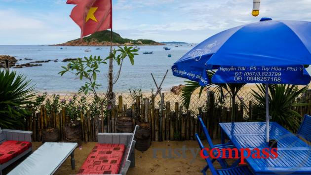 Life's a Beach Bacpkpackers, Bai Xep, Quy Nhon