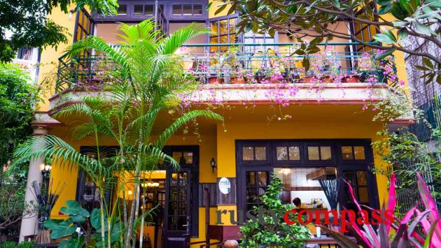Maison de Tet Decor, West Lake, Hanoi - review by Rusty Compass