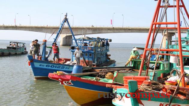 Ha Tien is located in the Mekong Delta on Vietnam's far south west coast bordering Cambodia. We spent a night there en route to Kep in Cambodia having travelled from Phu Quoc Island.