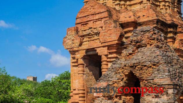 Po Shanu Cham Towers, Phan Thiet