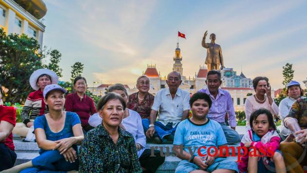 Family visit to Nguyen Hue St.