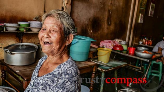 Madam Nhut Ky - Nhut Ky eatery, Vung Tau