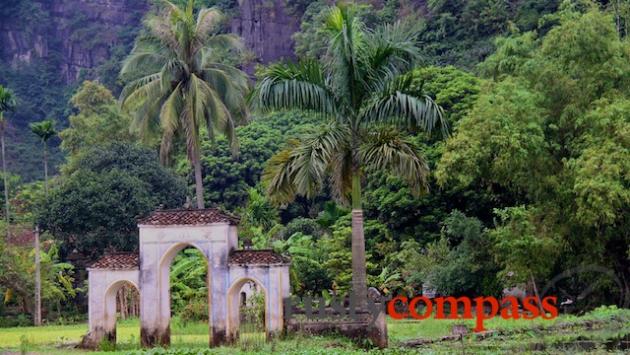 Cycling the Ninh Binh countryside.