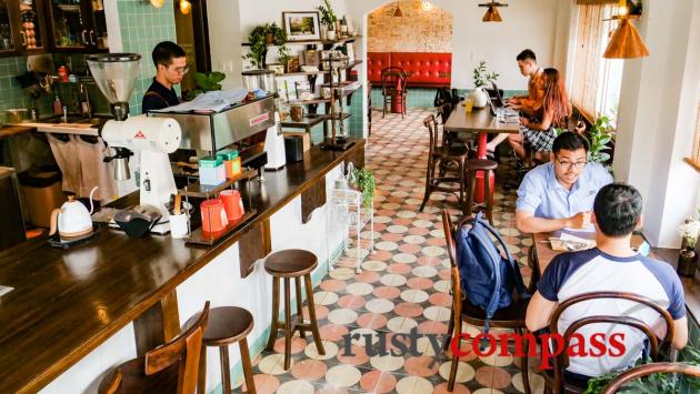 Okkio Coffee, Saigon