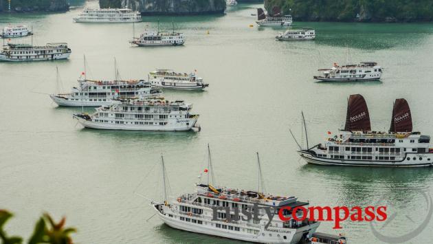 Peak hour in Halong Bay