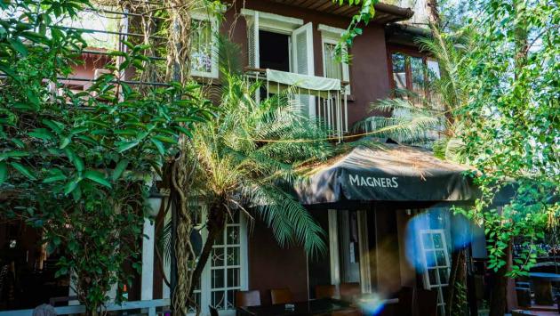 Red River Tea Room, Hanoi