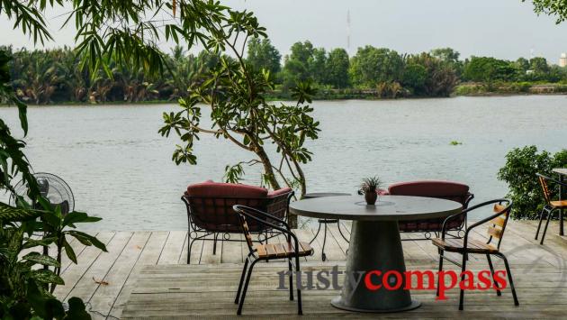 Rustic comfort - River Cottage Saigon