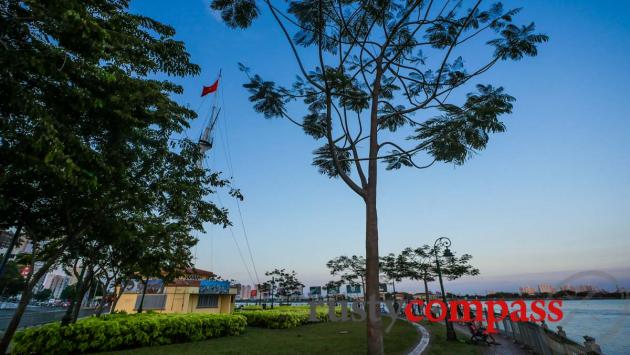 The Signal Mast - Saigon River