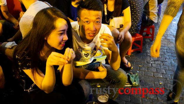 Ta Hien St Hanoi - the street party