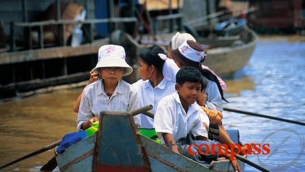 School boat on Ton Le Sap