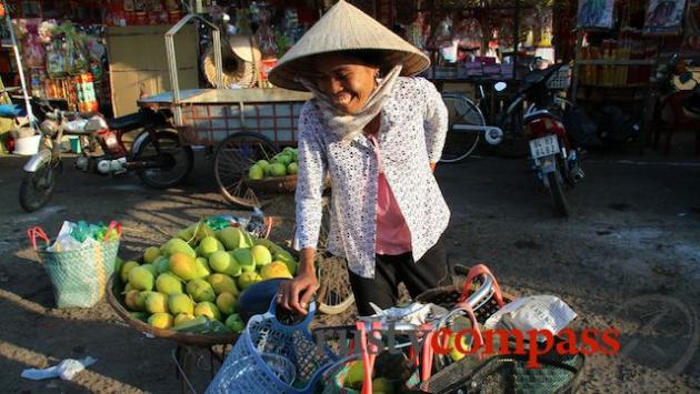 Mangoes at Tra Vinh Market.