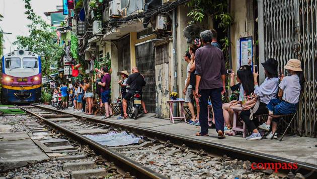 Train St Hanoi - near Kham Thien St