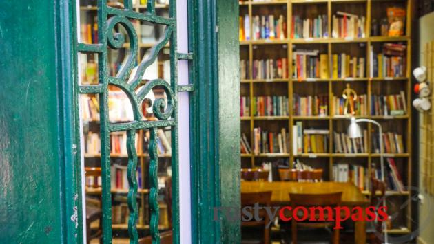 Tranquil Books and Coffee, Hanoi