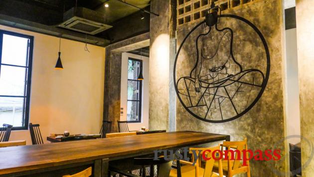 Uu Dam Chay, Vegan Restaurant, Hanoi