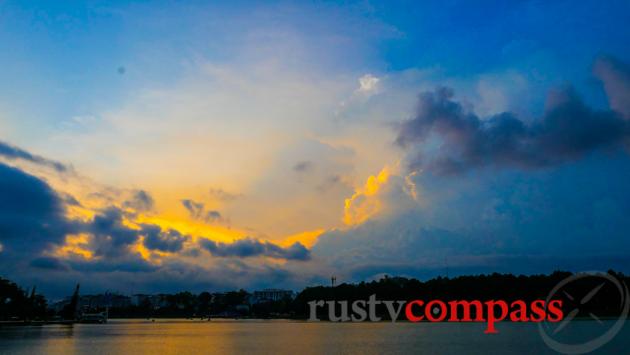 Sunset over Dalat's Ho Xuan Huong - Xuan Huong Lake