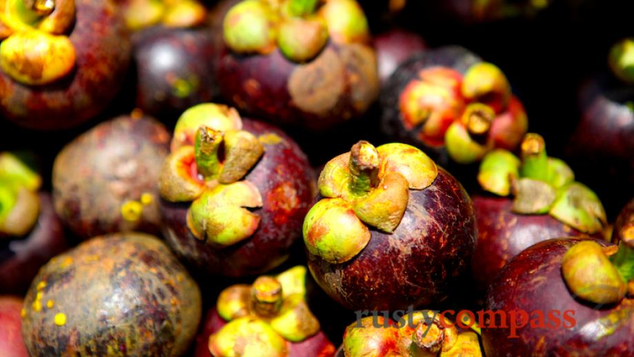 Ben Thanh Market. Mangostine.