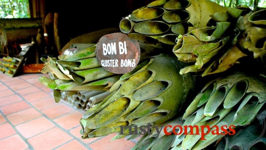 US bombs at Cu Chi